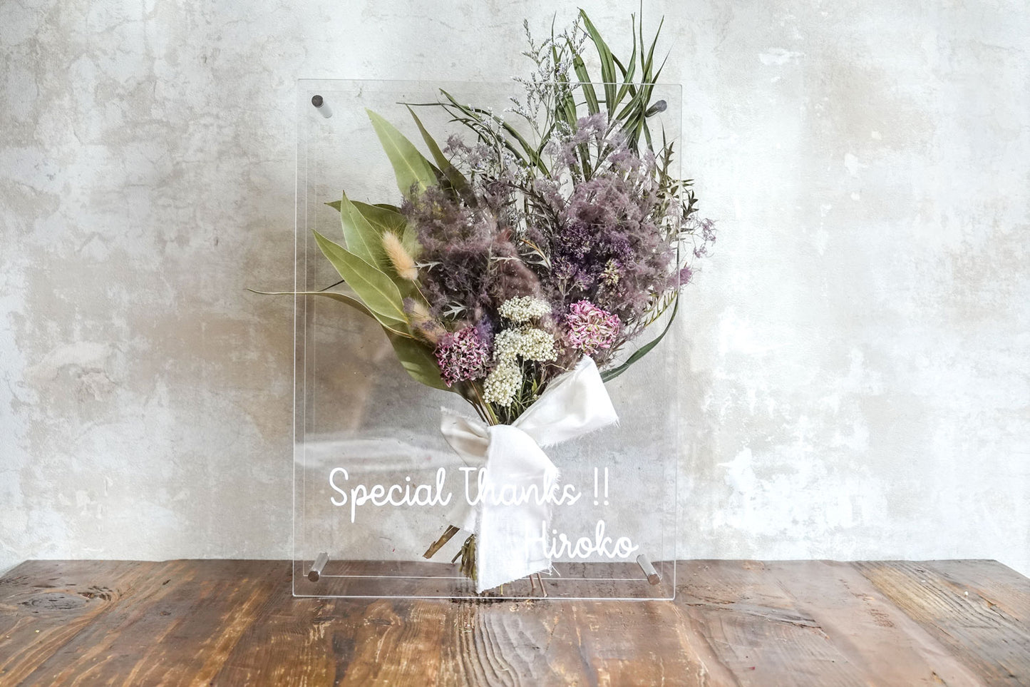 Acrylic frame arrangement