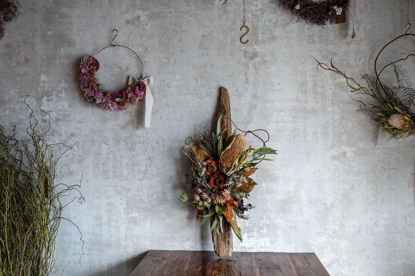 Banksia and Coco Flower Large Driftwood Swag